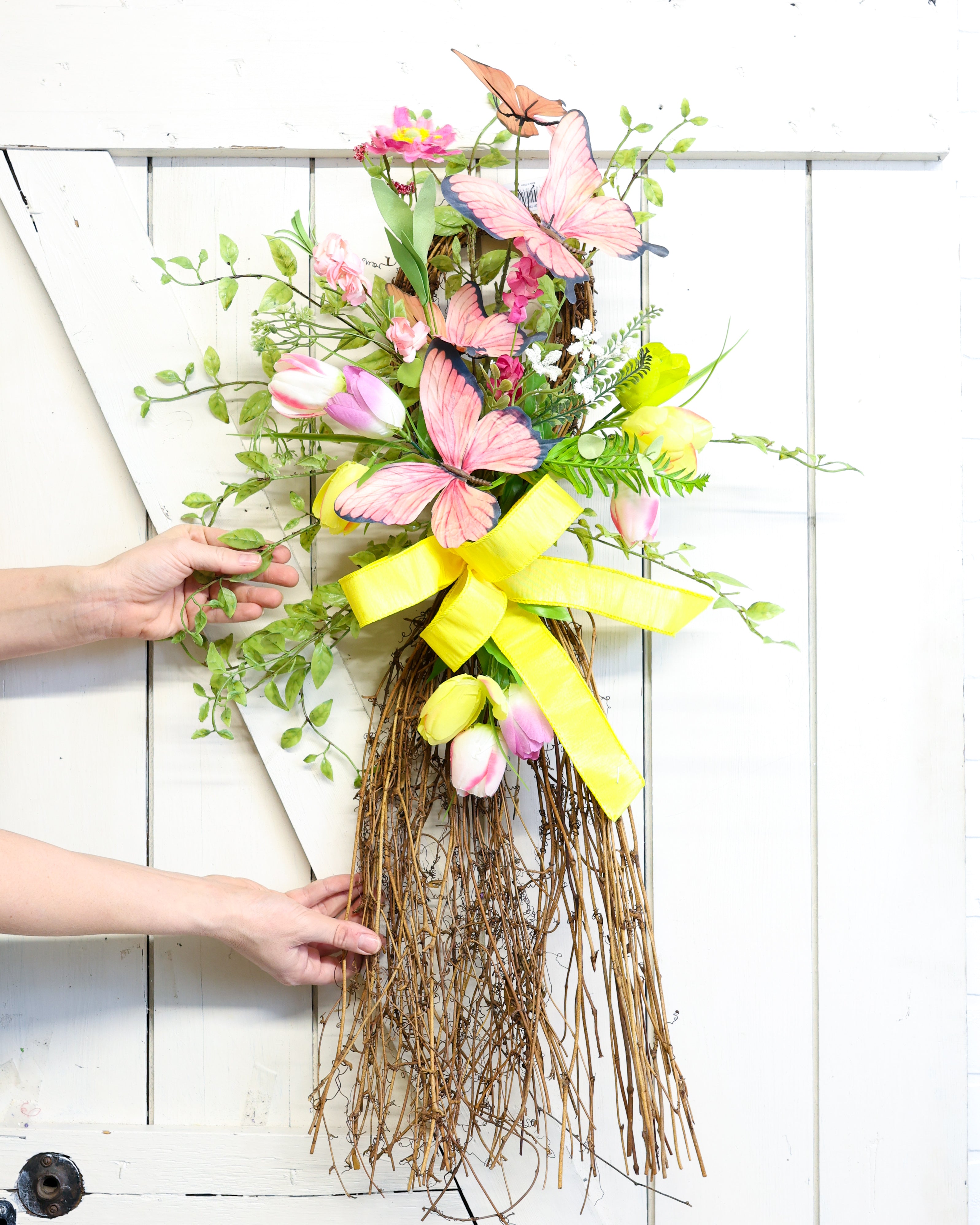 Prairie Gardens & Jeffrey Alans Spring Floral Swag Workshop